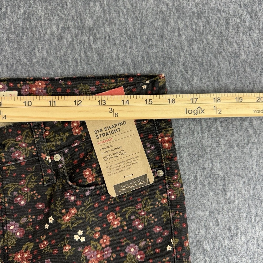 Levi's 314 Shaping Straight Floral Jeans Women's 31x30 Mid‎ Rise NWT HyperSoft - Picture 14 of 15
